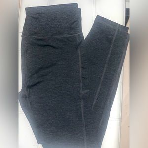 Avia leggings with pockets